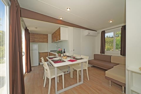 Mobile Home, 2 Bedrooms | Living room | Flat-screen TV