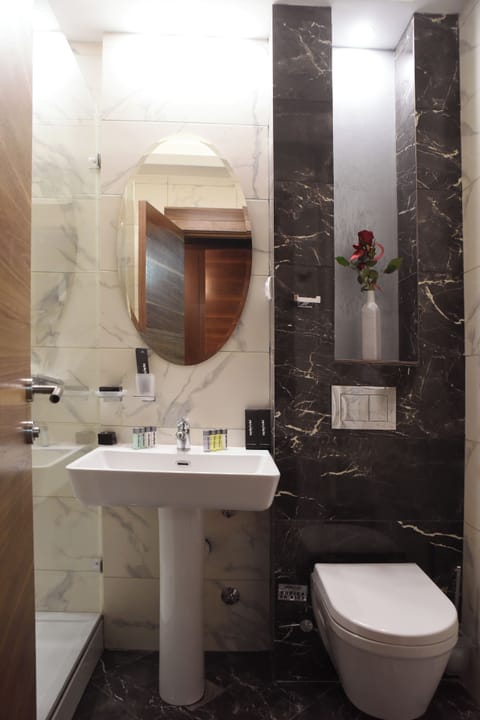 Classic Double or Twin Room (LUX) | Bathroom | Shower, hair dryer, slippers, towels