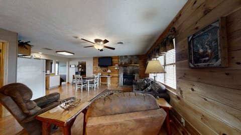 Cabin, 2 Bedrooms | Interior