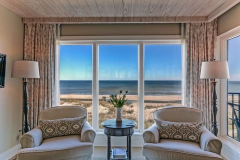 Condo, 2 Bedrooms | Interior