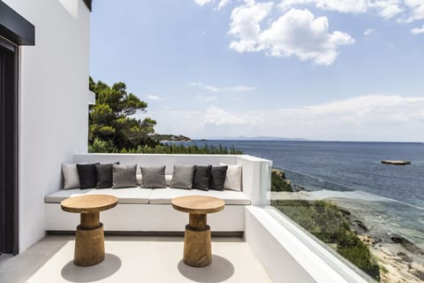 Villa, 4 Bedrooms, Jetted Tub, Sea View | Terrace/patio