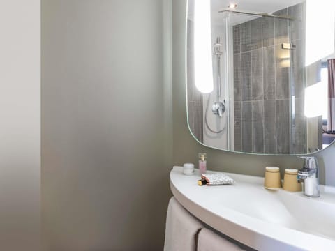 Family Room, 1 Double Bed with Sofa bed | Desk, soundproofing, iron/ironing board, free cribs/infant beds