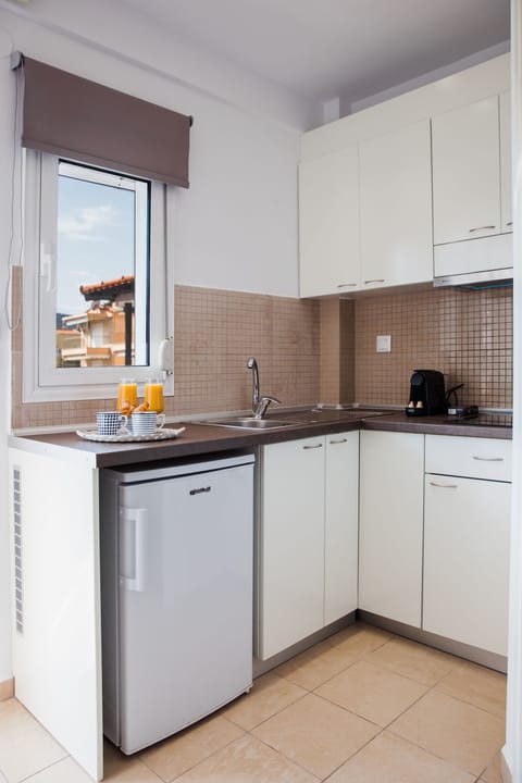 Standard Apartment | Private kitchenette | Fridge, stovetop, espresso maker, electric kettle