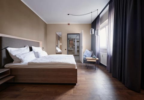 Superior Double Room, 2 Twin Beds, Accessible, Non Smoking | Hypo-allergenic bedding, minibar, desk, laptop workspace