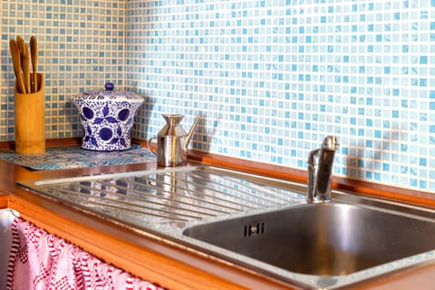 Exclusive Studio Suite, Garden View | Down comforters, memory foam beds, individually furnished, free WiFi