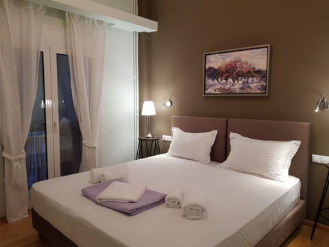 Apartment, 2 Bedrooms | 2 bedrooms, Egyptian cotton sheets, premium bedding, desk
