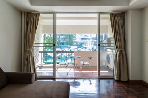 2 Bedrooms | Living area | LCD TV