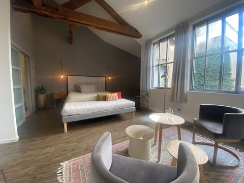 Room for 2 Lovers