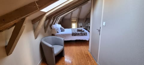 Comfort Double Room, 1 Queen Bed | Premium bedding, individually decorated, individually furnished, desk