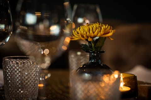 Free daily full breakfast