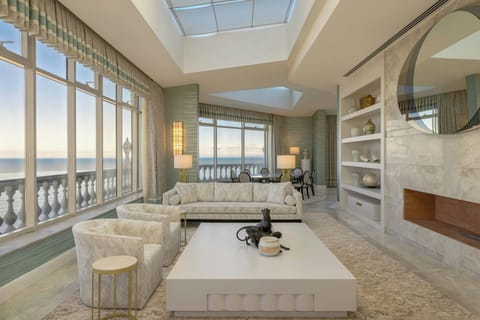 Suite, 1 Double Bed | Premium bedding, minibar, in-room safe, desk