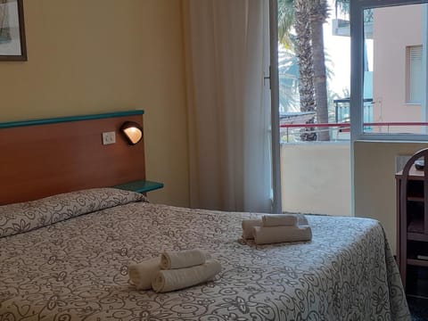 In-room safe, desk, free WiFi, bed sheets