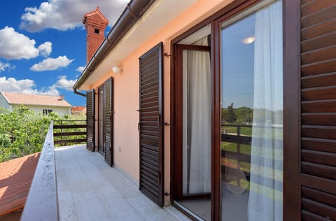 Standard Apartment, 3 Bedrooms (0224) | Balcony