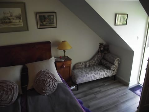 Traditional Double Room, 1 Double Bed | Down comforters, individually decorated, individually furnished, desk