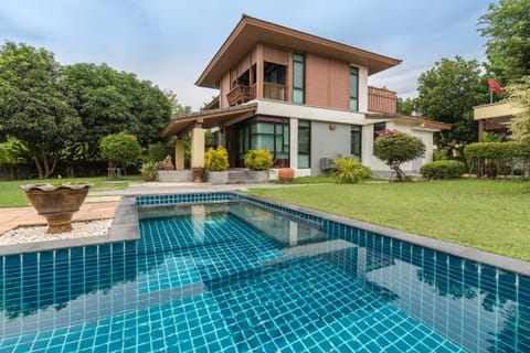 Private pool
