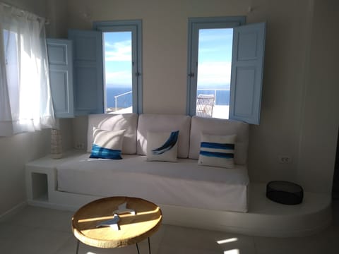 Family House, Multiple Beds, Sea View | Living area | Smart TV