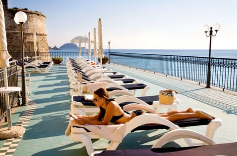 Sundeck