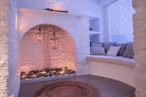 Hot tub, Turkish bath, body treatments, hydrotherapy, aromatherapy