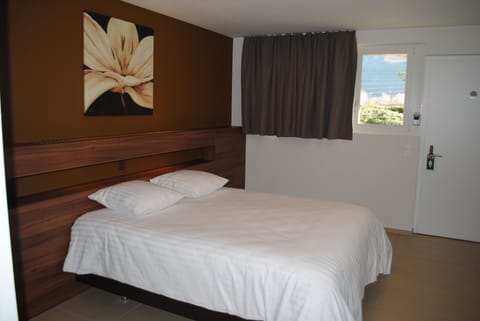 Double Room | Desk, soundproofing, free WiFi, bed sheets