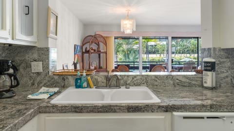 Condo, Multiple Beds (Casa De Emdeko 211) | Private kitchenette | Fridge, microwave, oven, stovetop