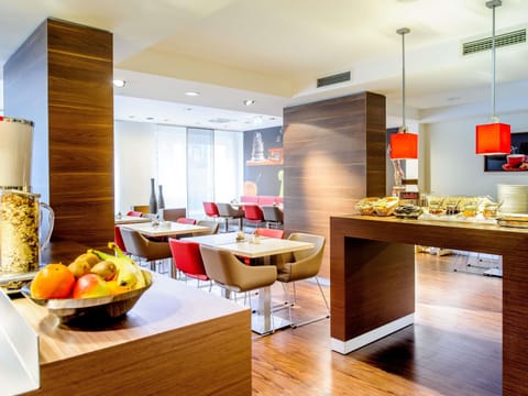 Daily buffet breakfast (EUR 17 per person)