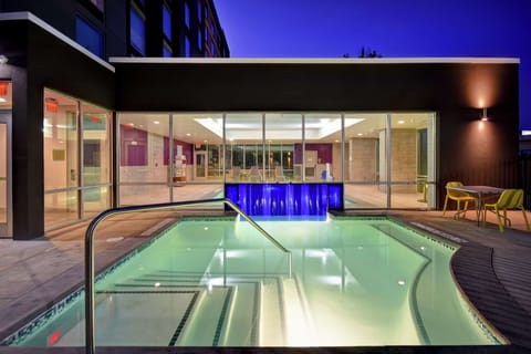 Indoor pool, outdoor pool