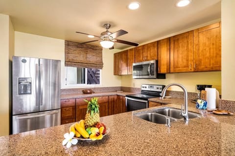 Condo, 1 King Bed (Keauhou Kona Surf & Racquet Club 2103) | Private kitchen | Fridge, microwave, oven, stovetop