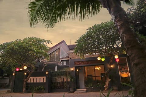 Front of property - evening/night
