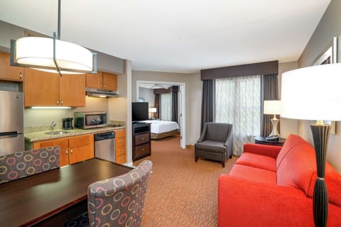 Suite, 1 Queen Bed, Accessible, Bathtub | 1 bedroom, premium bedding, pillowtop beds, desk