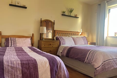 3 bedrooms, iron/ironing board, free WiFi, bed sheets