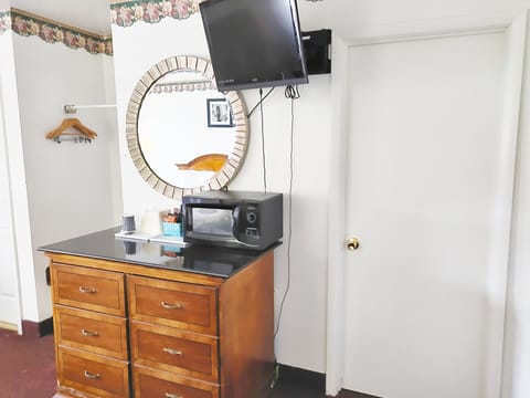 Deluxe Room, 2 Double Beds | Desk, free WiFi, bed sheets