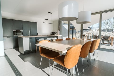 Comfort Bungalow (6 persons) | In-room dining