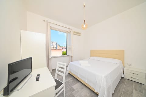 Superior Double Room | Desk, blackout drapes, cribs/infant beds, free WiFi