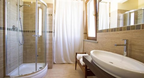 Desk, blackout drapes, soundproofing, free cribs/infant beds