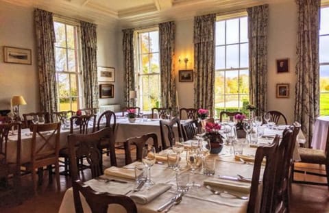 Free daily English breakfast