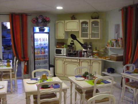 Daily buffet breakfast (EUR 9.5 per person)