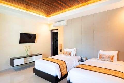 TWO BEDROOM KING VILLA WITH PRIVATE POOL | Minibar, in-room safe, desk, rollaway beds