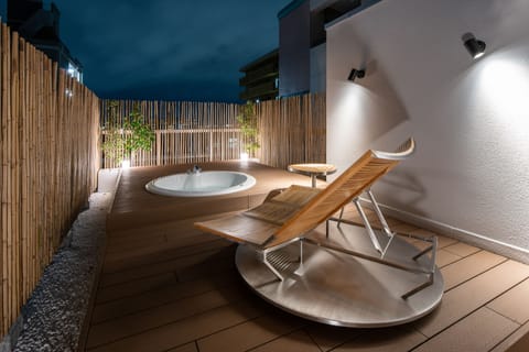 Room#501 Penthouse Suite Room King | Terrace/patio