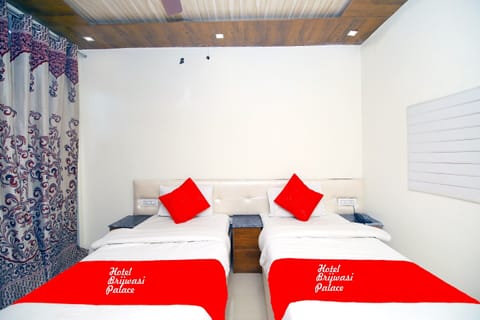 Rollaway beds, free WiFi, wheelchair access