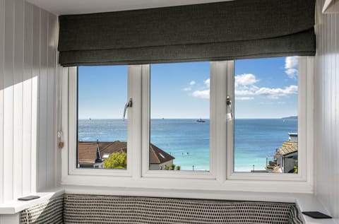 Superior Double Room, Ensuite, Sea View (Manacles Room)