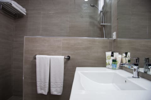 Double or Twin Room, Sea View | Bathroom | Combined shower/tub, free toiletries, hair dryer, bidet