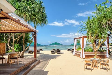 Private beach nearby, white sand, free beach shuttle, sun loungers