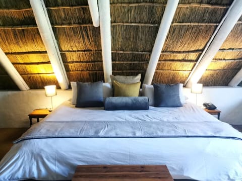 Classic Quarters  | Premium bedding, pillowtop beds, minibar, in-room safe