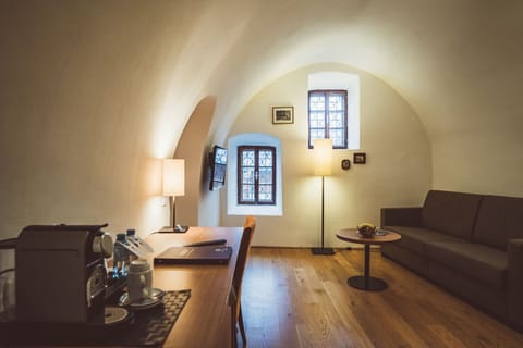 Standard Suite, Annex Building (Heritage.Family Suite Standard) | Living room | Heated floors