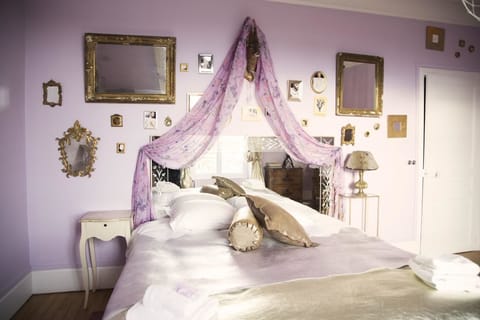 Suite (Peau d'Âne) | 1 bedroom, premium bedding, in-room safe, free WiFi