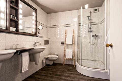 Eco-friendly toiletries, hair dryer, towels