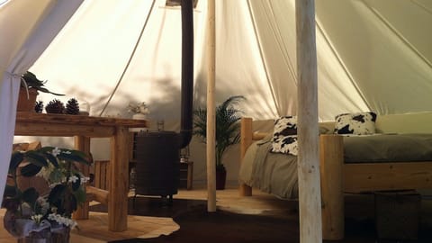 Tent (Lodge Couple) | Individually decorated, individually furnished, free WiFi, bed sheets