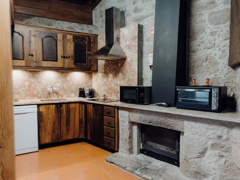 Family Villa, 2 Bedrooms | Private kitchen | Electric kettle