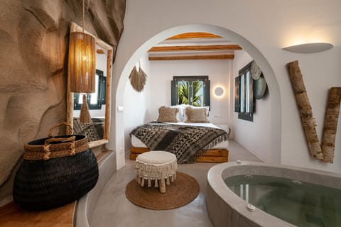 Upbeat Spa, Side Sea view | 1 bedroom, premium bedding, minibar, in-room safe