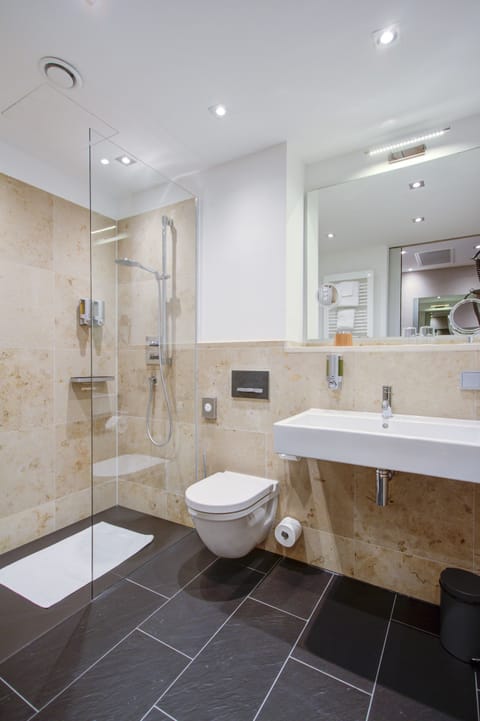 Shower, free toiletries, hair dryer, towels